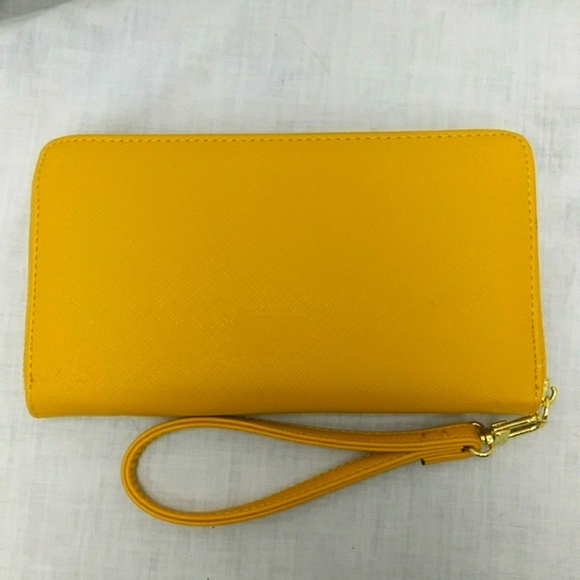 Steve Madden Yellow Wristlet Wallet - Picture 3 of 8